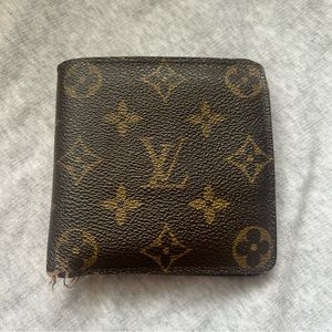 Authentic Louis Vuitton Men’s Wallet Coated Canvas Monogram
